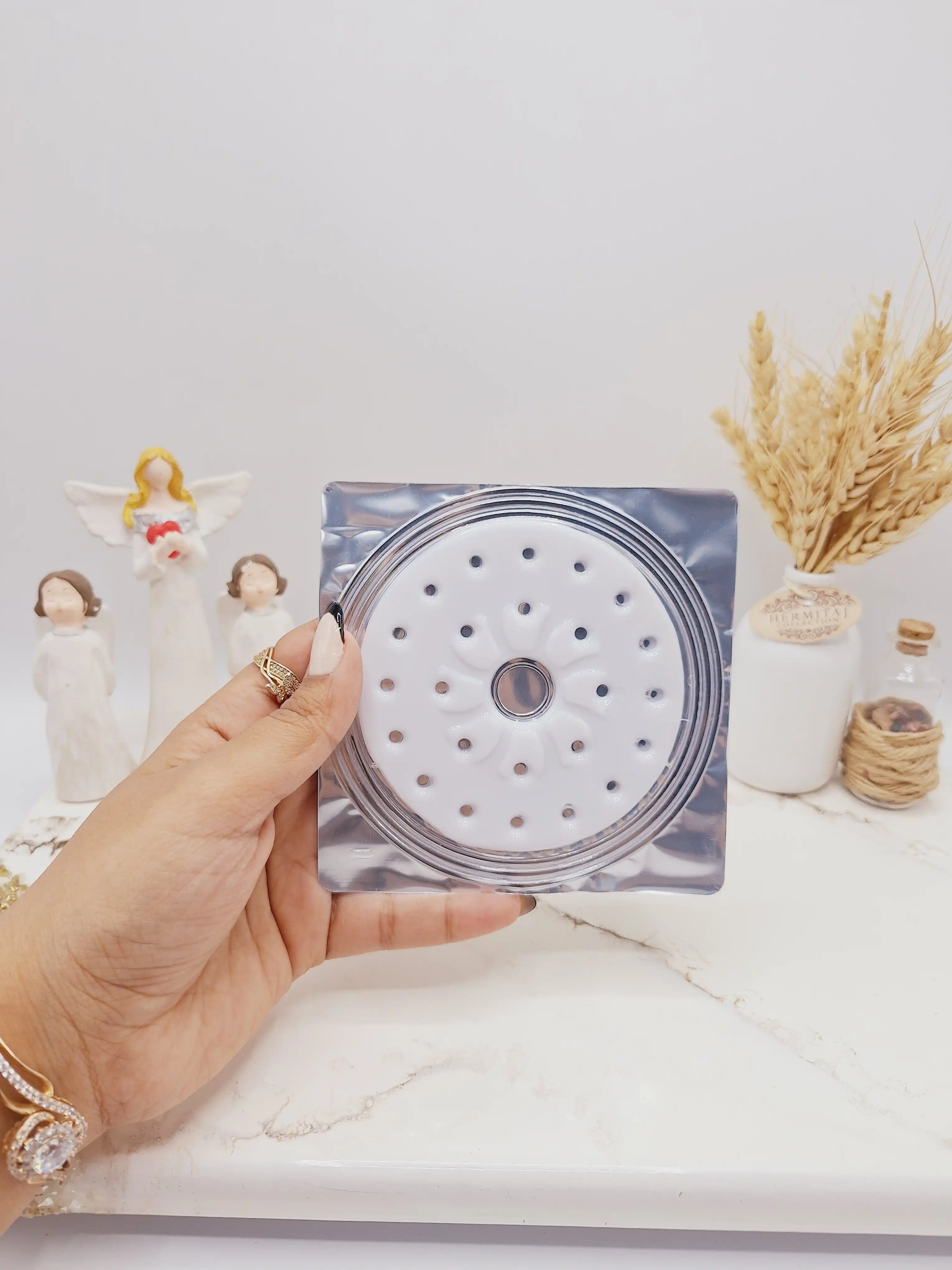 ماسک ورقه ای سینه حجم دهنده ولیفت کننده برند سادور کد3581 (سفید)