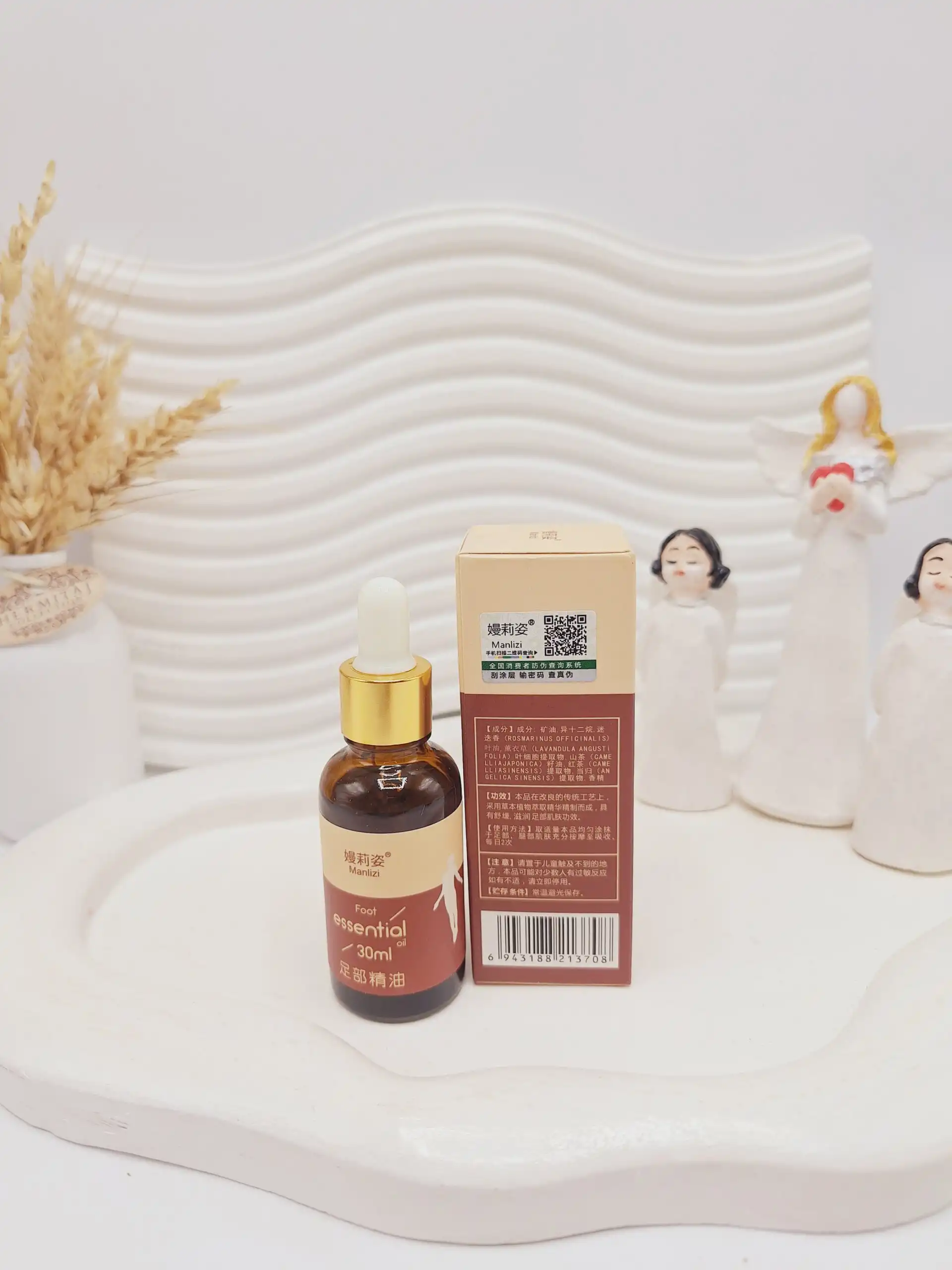 روغن ماساژ پا مناسب نرم کننده کف پا های خشک 30ml برند Manlizi کد 3708